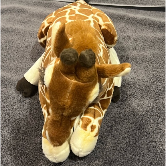 FAO Schwarz giraffe, plush - Picture 2 of 8
